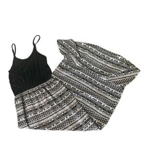 2/$20 Charming Charlie’s Women’s M Maxi Dress